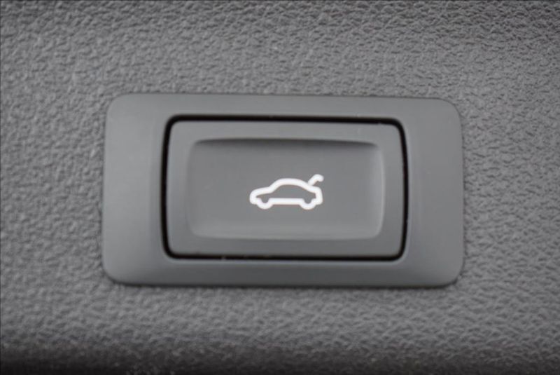 Audi A6 3,0 TDi,S-Line,QUATTRO,aut,DPH - fotka 38 z 40