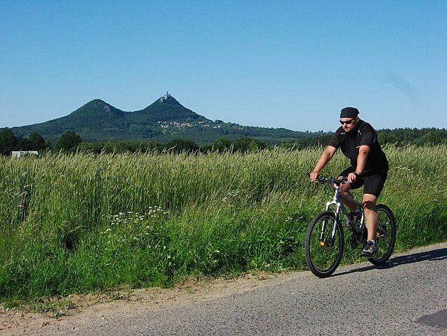 Cyklisté při jízdě používají různá gesta. Znáte je všechny?, zdroj: Deník/Adéla Beranová