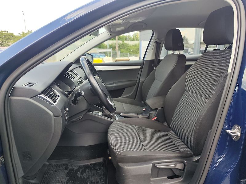 Škoda Octavia 1.6 TDI/81kW Ambition - fotka 12 z 22