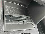 Volkswagen Touran (2014) 2.0 TDi, CUP, bixen, panor - náhled 20
