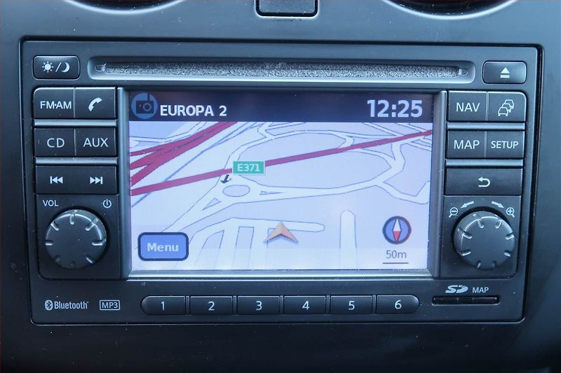 Nissan Qashqai (2010) 1.6, Navi, Tempomat - fotka 16 z 18