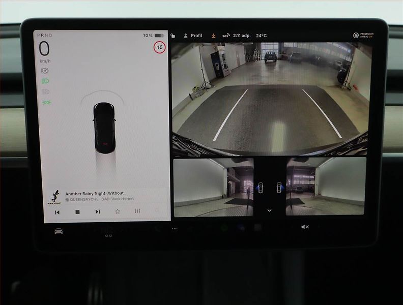 Tesla Model Y (2022) Performance 79kWh, SoH 82% - fotka 15 z 21