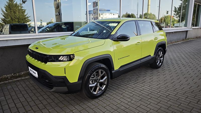 Jeep Compass (2026) Altitude hybrid 145PS automat  - fotka 12 z 25