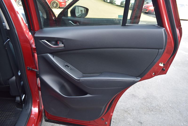 Mazda CX-5 (2015) 2.0i SKYACTIV-G 121kw CENTRE-L - fotka 43 z 44