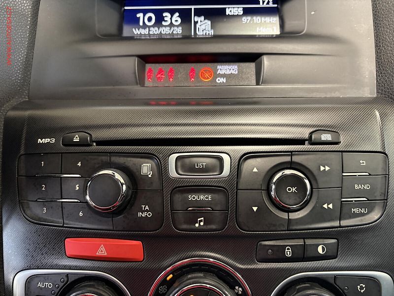Citroën DS4 (2014) 1.6 VTi, AC, tempo, park - fotka 13 z 15
