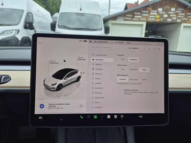 Tesla Model 3 LONG RANGE DUAL MOTOR SOH 94% - fotka 21 z 49