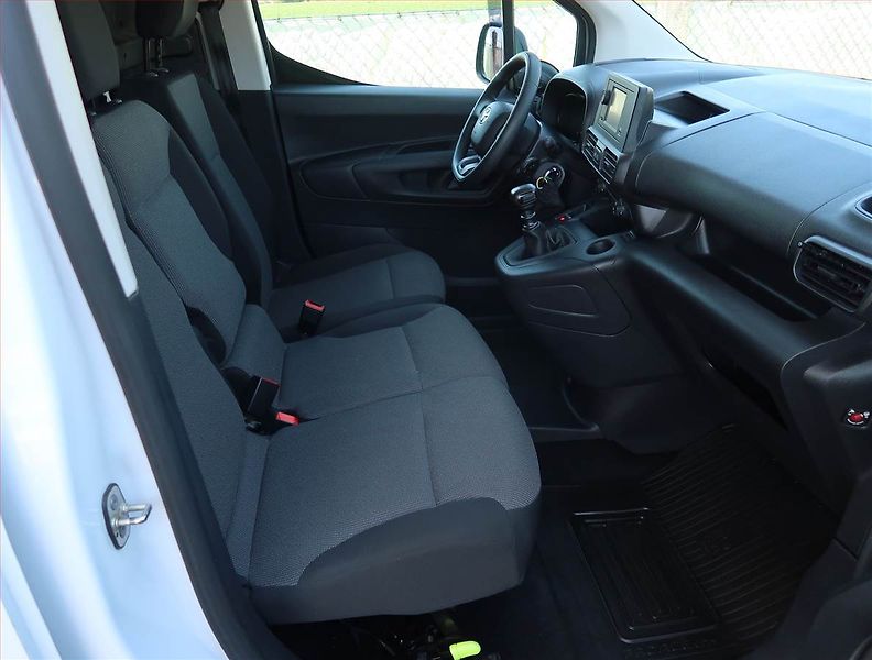 Toyota ProAce City (2023) Maxi 1.5 D4-D, 3Místa, ČR - fotka 7 z 16