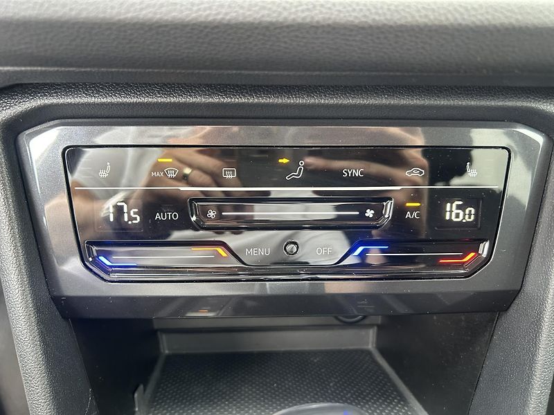 Volkswagen Tiguan 2.0TDI 110kW DSG - fotka 18 z 23