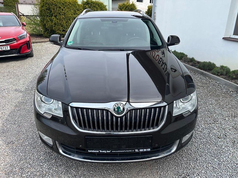 Škoda Superb (2012) 2.0 TDI Laurin a Klement - fotka 6 z 25