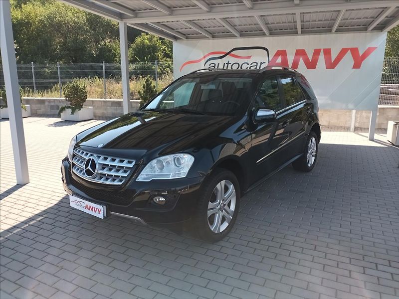 Mercedes-Benz Třídy M 3,0 350CDI,165KW,KŮŽE,NAVI - fotka 1 z 41