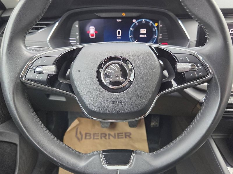 Škoda Octavia 1.5 TSI Ambiente - fotka 14 z 31