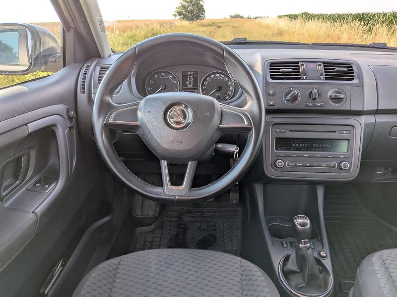 Škoda Fabia (2014) 1.2 TSI 63kW Combi-Servisováno - fotka 7 z 17