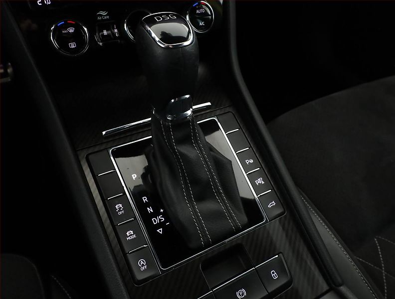 Škoda Superb (2021) Sportline 2.0 TDI - fotka 11 z 18