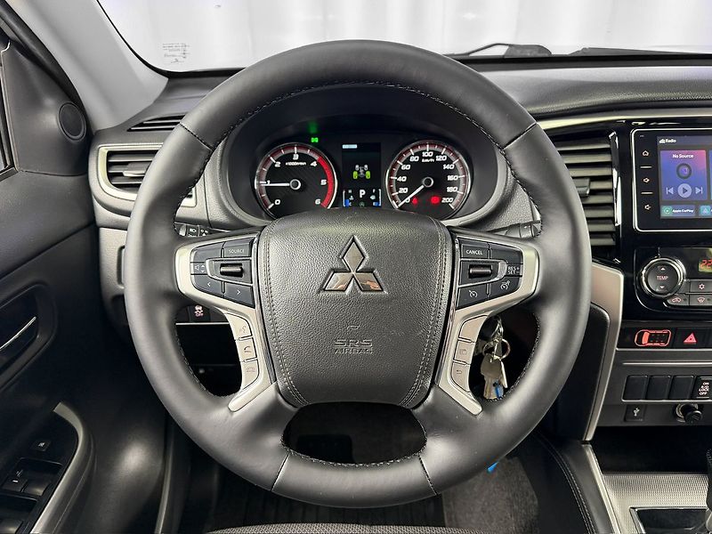 Mitsubishi Ostatní 2.2D-iD A/T INTENSE 4WD DOUBLE - fotka 13 z 20