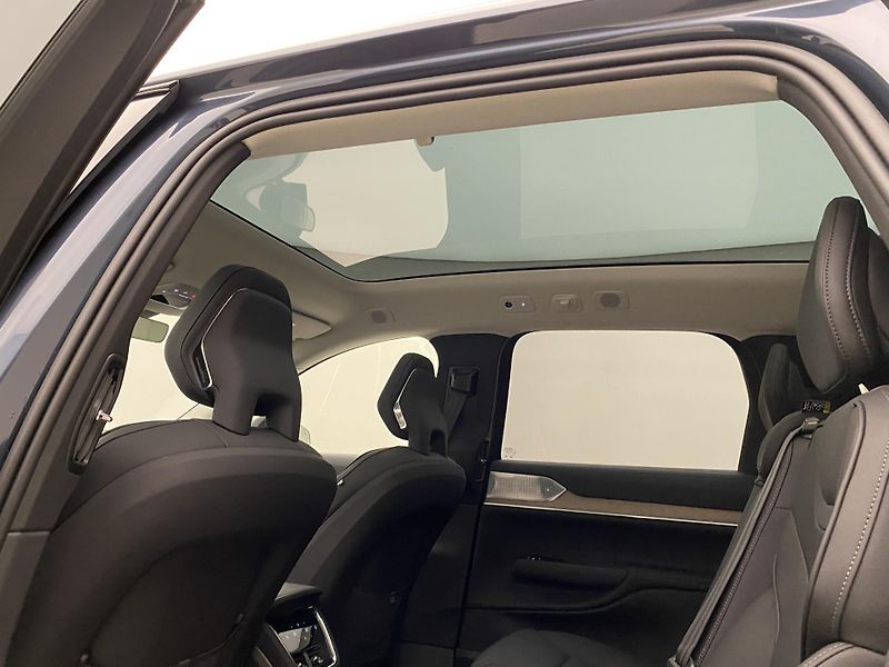 Volvo EX90 PURE ELECTRIC TWIN ULTRA B&W - fotka 32 z 63