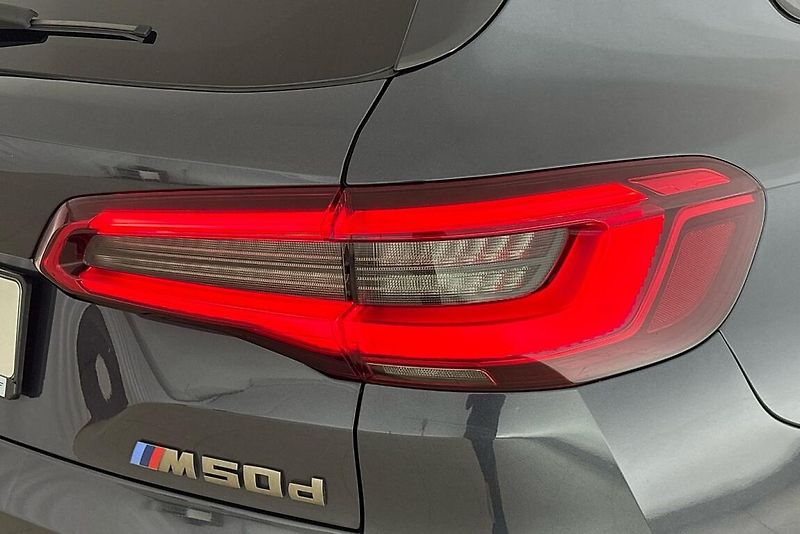 BMW X5 M50d - fotka 5 z 29