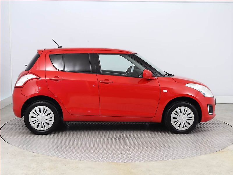 Suzuki Swift (2016) 1.2, 4X4, Tempomat - fotka 6 z 12