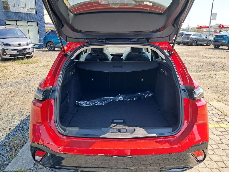 Peugeot 308 SW ALLURE Hybrid 145 e-DCS6 - fotka 9 z 10