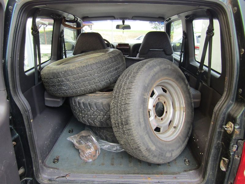 SsangYong Korando (1999) 2.9 TD MERCEDES  4X4 - fotka 16 z 29