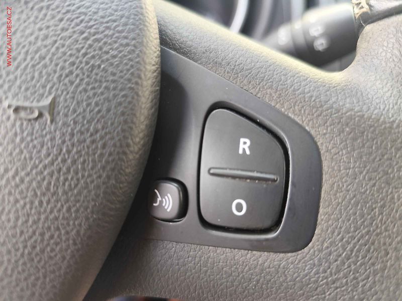 Opel Vivaro (2015) 1.6CDTi 9míst, TZ, navi, 92kW - fotka 22 z 27