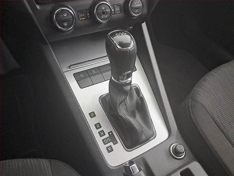 Škoda Octavia (2014) Elegance 2.0 TDI, Automat - fotka 13 z 16