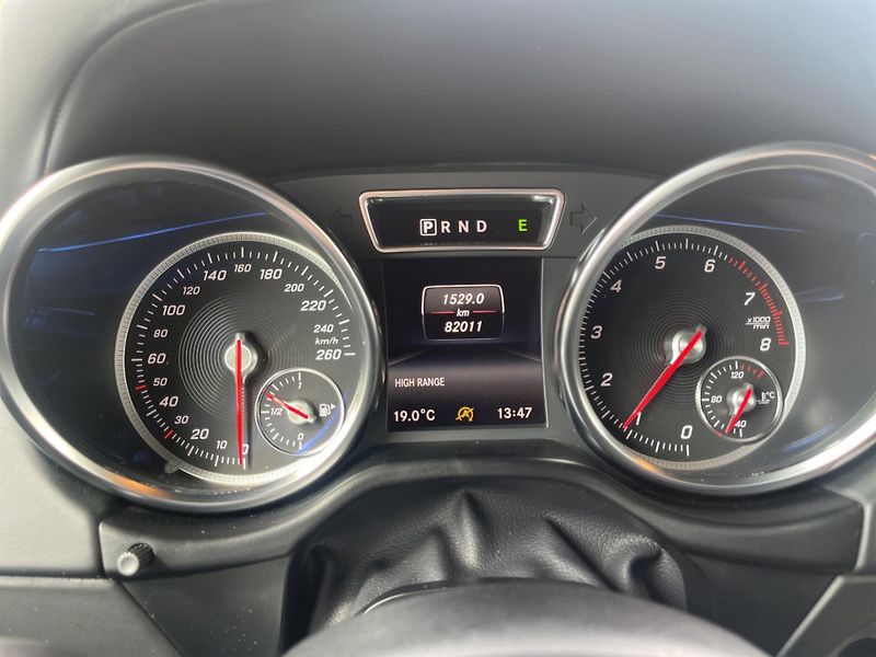 Mercedes-Benz Třídy G (2018) G 500 4×4 REZERVACE - fotka 11 z 19