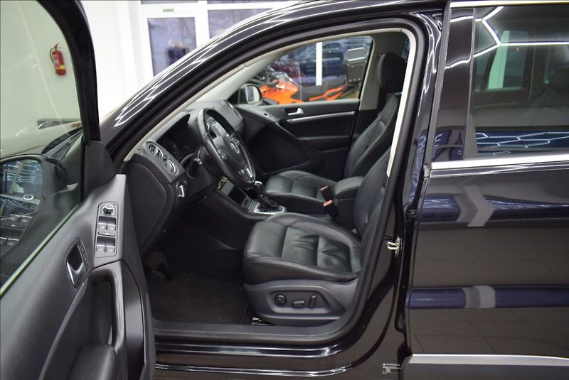 Volkswagen Tiguan 2,0 TDi, Sport&Style,DSG,Xen, - fotka 10 z 37