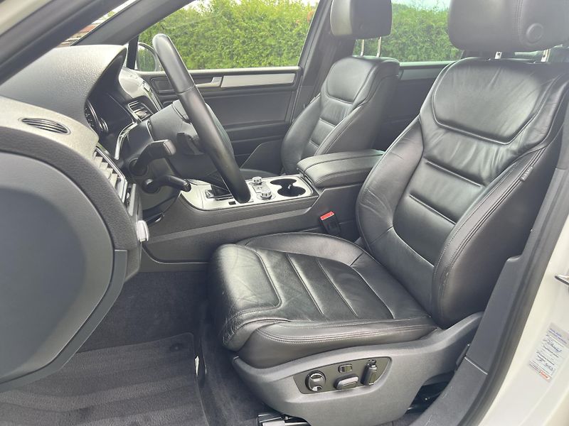 Volkswagen Touareg 3.0TDI 180KW,TZ,KůŽE,ROZVODY!! - fotka 13 z 52