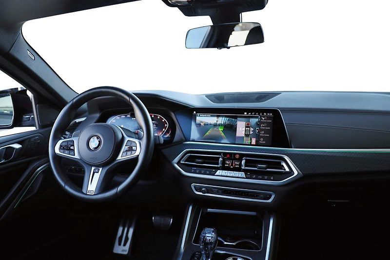 BMW X6 M50i - fotka 10 z 17