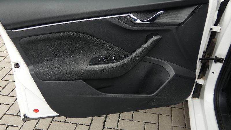 Škoda Scala 1.0 TSI Style - fotka 8 z 23