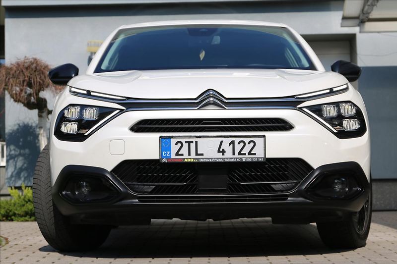 Citroën C4 1,2 1. Majitel, ČR, DPH - fotka 7 z 50