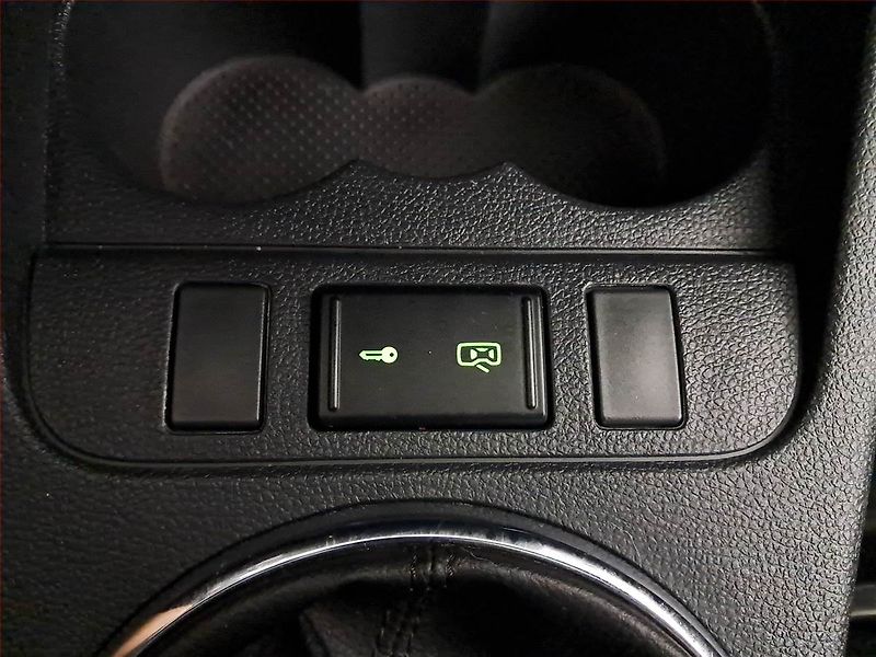 Škoda Fabia (2012) Ambiente 1.2 TSI, Serv.kniha - fotka 17 z 17