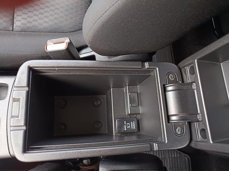 Mitsubishi Outlander (2013) - fotka 23 z 24