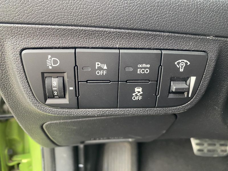Hyundai Veloster 1.6i,PRÉMIUM, AUTOMAT,PLNÁ VÝB - fotka 19 z 47
