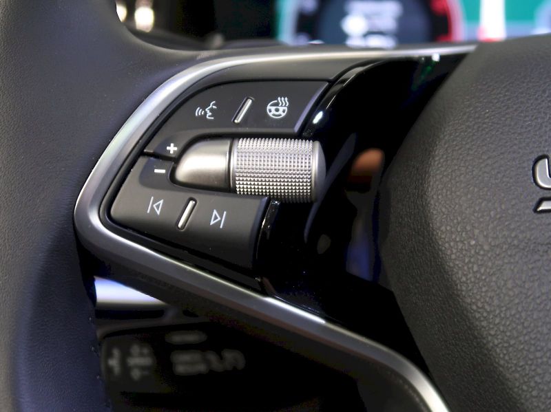 Škoda Superb (2025) LAURIN&KLEMENT 2.0TDI 142KW 4x - fotka 19 z 44