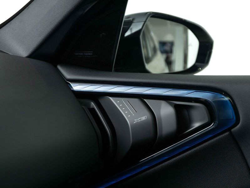 BMW X3 M50 xDrive - fotka 15 z 24