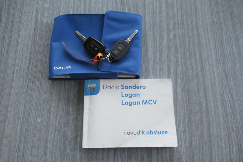 Dacia Logan MCV 1.0 SCe KLIMA TAŽNÉ ČR - fotka 22 z 22