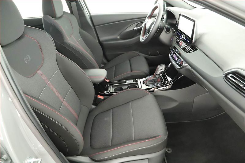 Hyundai i30 (2025) 1.5 T-GDI MHEV 48V, N-Line - fotka 7 z 15