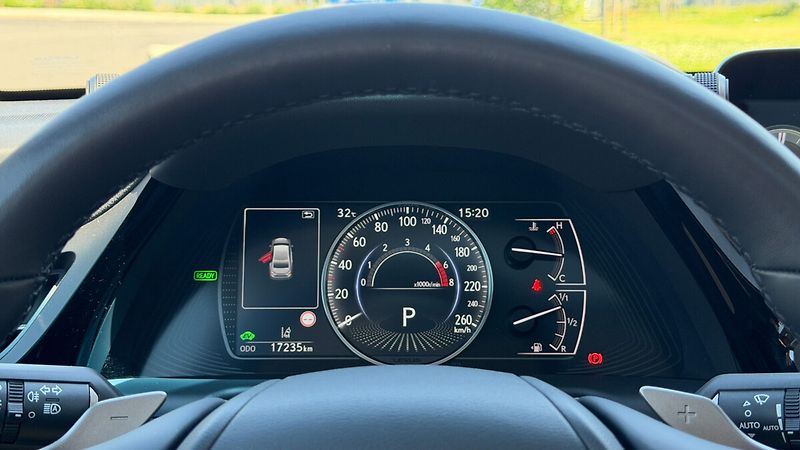Lexus ES 300h 300h 2,5 HEV BUSINESS EDITION - fotka 15 z 25