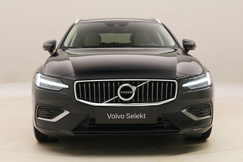 Volvo V60 B5 INSCRIPTION AUT REZERVACE - fotka 16 z 42