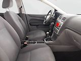 Ford Focus (2005) 1.6 TDCi, po STK, Tažné, Klima - náhled 9