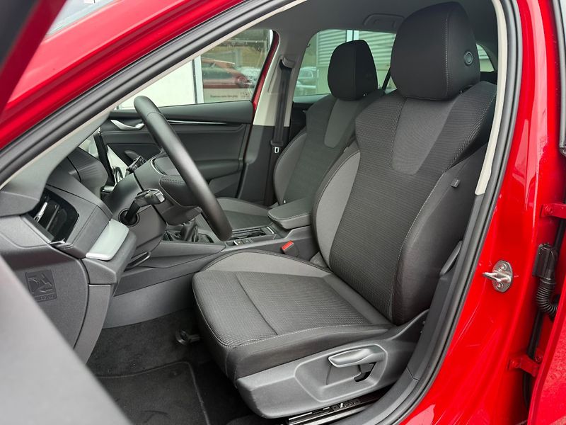 Škoda Octavia Selection 1.5 TSI 85 kW Combi - fotka 8 z 26