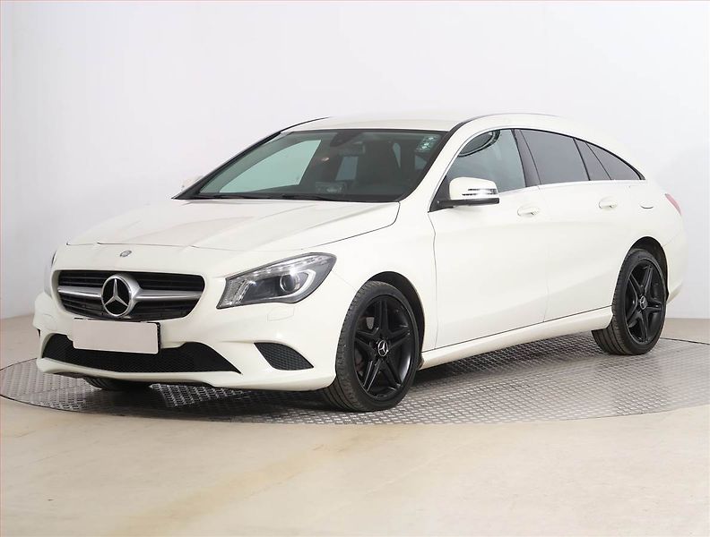 Mercedes-Benz CLA (2015) 200 CDI, Automat, Kůže, Navi - fotka 2 z 15