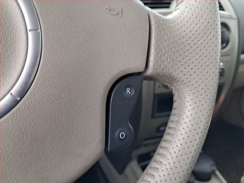 Renault Mégane (2006) 2.0 16V , pěkný stav - fotka 17 z 17