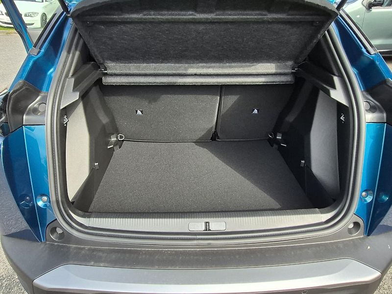 Peugeot 2008 (2026) ALLURE Turbo 100 MAN6 - fotka 11 z 21