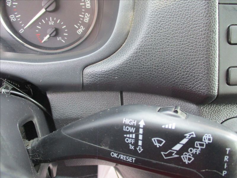 Škoda Fabia 1,2 TSI, aut. klima, servis, - fotka 20 z 32