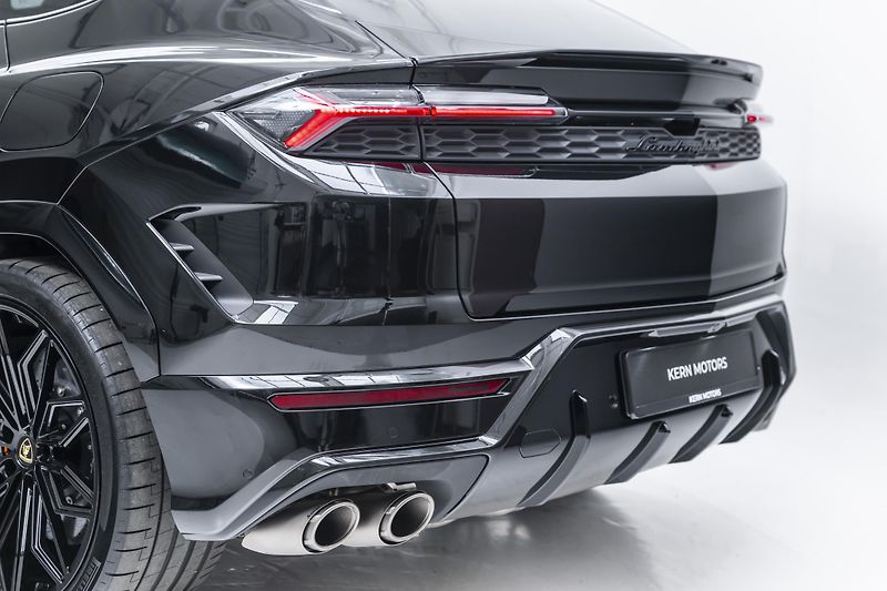 Lamborghini Urus - fotka 41 z 42