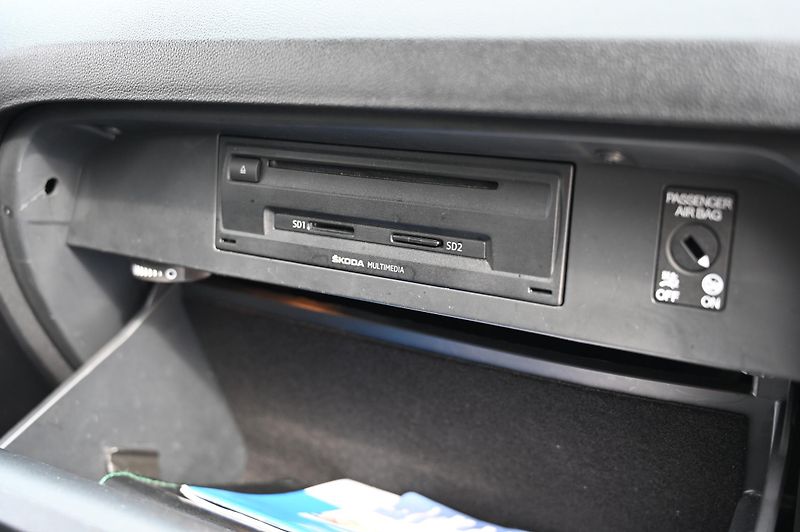 Škoda Octavia 1.6TDI 77KW Edition 4/2015 - fotka 34 z 39
