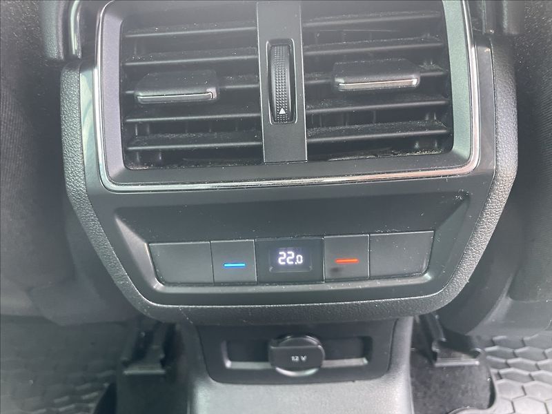 Škoda Kodiaq 2,0 TDi 110kw STYLE 4x4 DSG 7m - fotka 12 z 41
