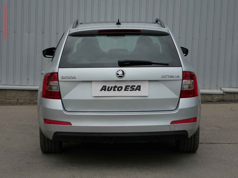 Škoda Octavia (2015) 2.0TDi, DSG, navi, bixen - fotka 5 z 19
